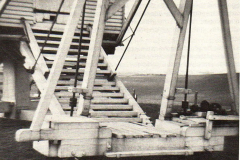 Fantail carriage and steps