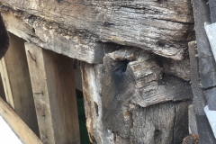 Rot at the front corner post